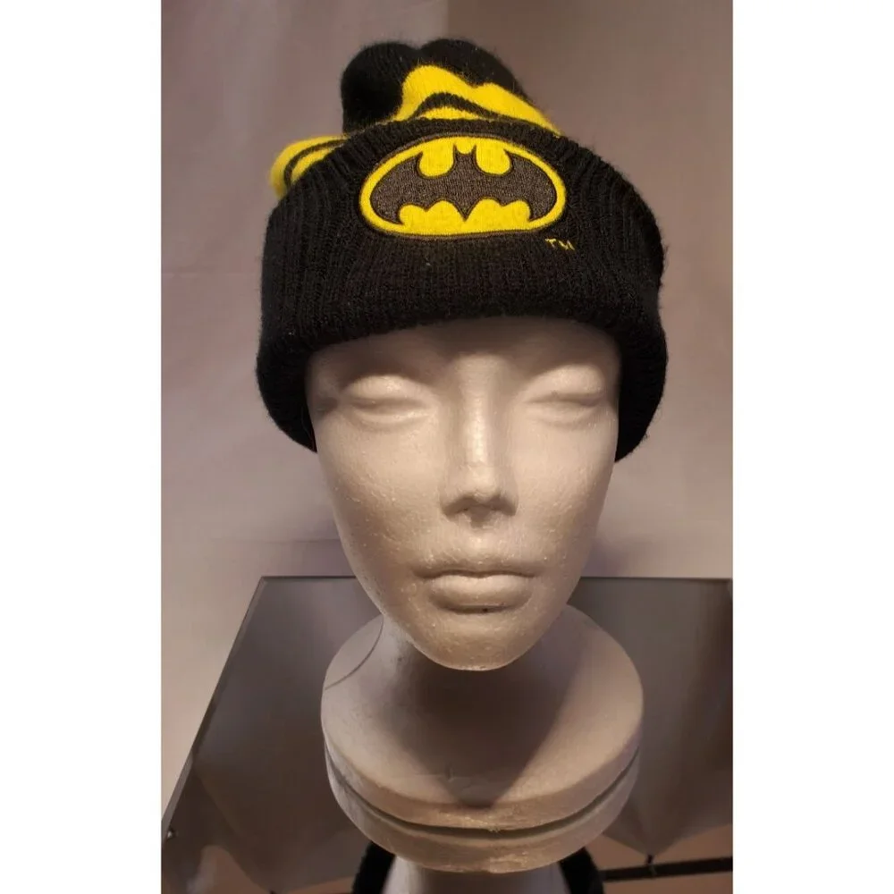 Batman Winter Beanie Hat Cap Size 2T-5T Boys Knitted Black & Yellow - Picture 1 of 7
